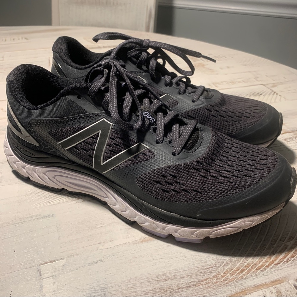 Size 10 Womens New Balance 840 Running Shoes